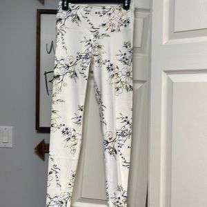 Victoria’s Secret sport leggings